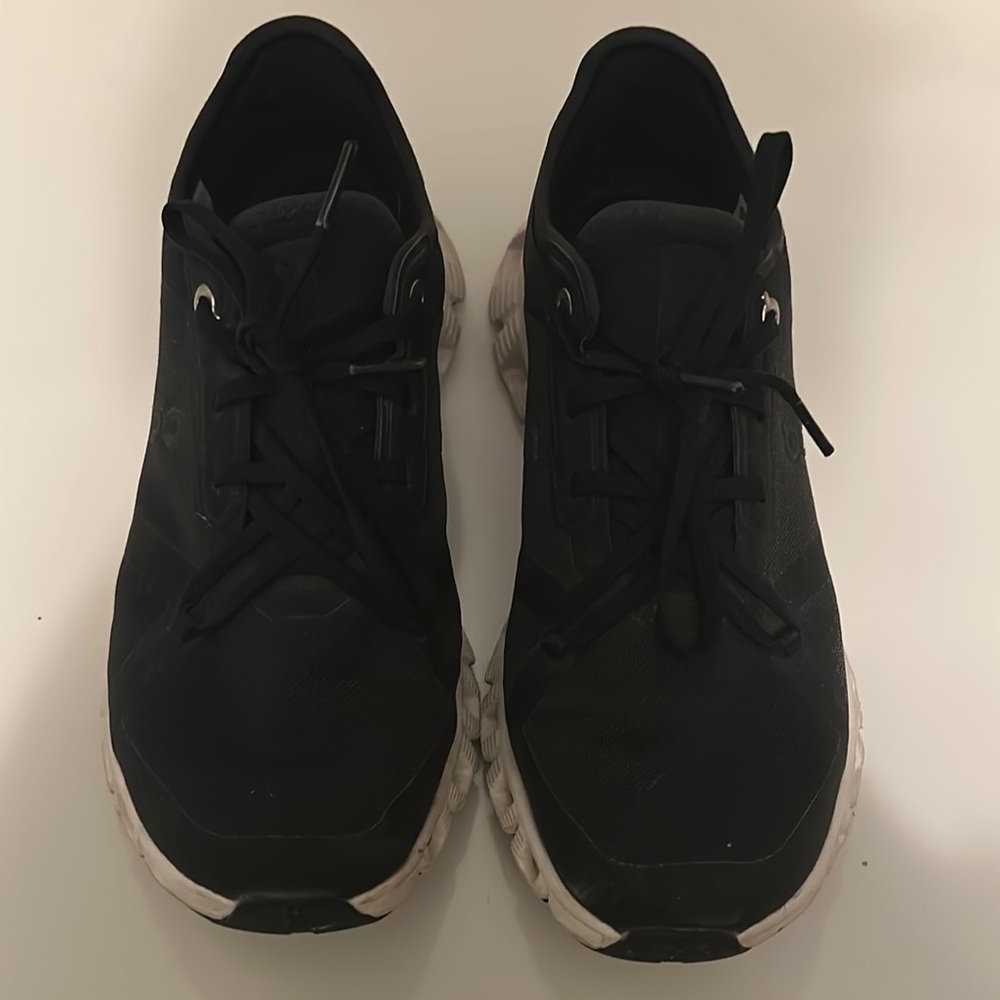 On cloud work out shoes